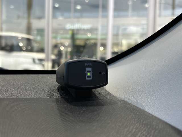 トヨタ アクア G 静岡県 2017(平29)年 8.2万km スーパーホワイトⅡ 純正SDナビ/・CD/・DVD/・フルセグＴＶ/・Bluetooth/・AM/・FM/主要装備/・衝突軽減/・横滑り防止装置/・レーンキープ/・クルコン/・コーナーセンサー前後/・バックカメラ/・ドラレコ前/・ETＣ/・LEDヘッドライト/・オートライト/・オートハイビーム/・フォグランプ/・ステリモ/・純正フロアマット