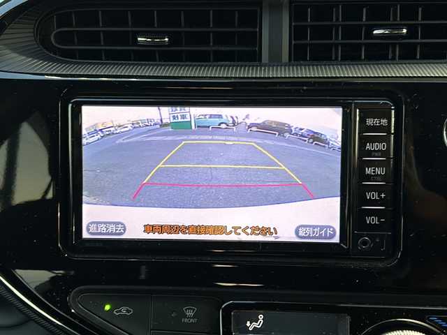 トヨタ アクア G 静岡県 2017(平29)年 8.2万km スーパーホワイトⅡ 純正SDナビ/・CD/・DVD/・フルセグＴＶ/・Bluetooth/・AM/・FM/主要装備/・衝突軽減/・横滑り防止装置/・レーンキープ/・クルコン/・コーナーセンサー前後/・バックカメラ/・ドラレコ前/・ETＣ/・LEDヘッドライト/・オートライト/・オートハイビーム/・フォグランプ/・ステリモ/・純正フロアマット