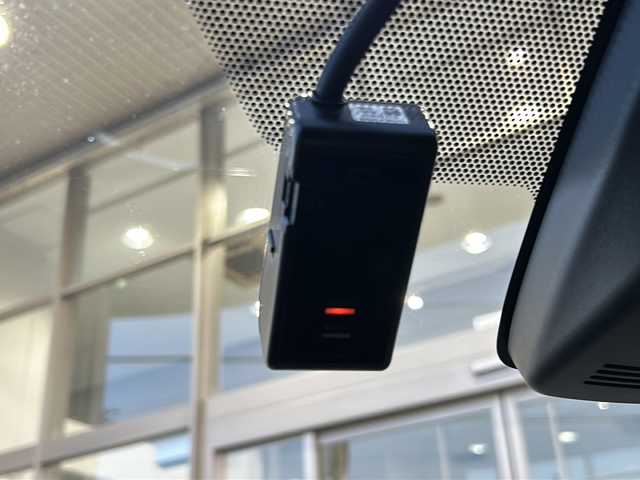 トヨタ アクア G 静岡県 2017(平29)年 8.2万km スーパーホワイトⅡ 純正SDナビ/・CD/・DVD/・フルセグＴＶ/・Bluetooth/・AM/・FM/主要装備/・衝突軽減/・横滑り防止装置/・レーンキープ/・クルコン/・コーナーセンサー前後/・バックカメラ/・ドラレコ前/・ETＣ/・LEDヘッドライト/・オートライト/・オートハイビーム/・フォグランプ/・ステリモ/・純正フロアマット