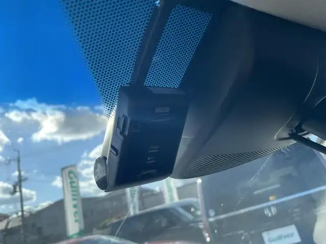 ホンダ ヴェゼル ハイブリッド Z ホンダセンシング 奈良県 2019(平31)年 4.7万km プラチナホワイトパール 純正ナビ(VXM-198VFi)/フルセグTV/BT/CD/DVD/AppleCarPlay/SD/ホンダセンシング/・レーダークルーズコントロール/・衝突軽減ブレーキ/・レーンキープアシスト/バックカメラ/ナビ連動ドライブレコーダー/ハーフレザーシート/シートヒーター/プッシュスタート/ステアリングスイッチ/革巻きステアリング/パドルシフト/オートLEDライト/フォグランプ/バニティミラー/フロアマット/ドアバイザー/スマートキー×２/取扱説明書/ETC/USB/純正17AW/ルーフレール