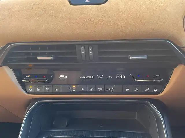 マツダ ＣＸ－６０ XD HV プレミアムスポーツ 静岡県 2023(令5)年 4.1万km ロジウムホワイトプレミアムメタリック 4WD/ワンオーナー/サンルーフ/純正ナビ/フルセグTV/BT/USB/全方位カメラ/BOSEサウンドシステム/茶ハーフレザーシート/全席シートヒーター/前席エアシート/前席パワーシート/運転席シートメモリー/前後ドライブレコーダー/AC100V電源/パワーバックドア/ステアリングヒーター/ビルトインETC/衝突軽減ブレーキ/レーンキープアシスト/ブラインドスポットモニター/クリアランスソナー/レーダークルーズコントロール/ステアリングスイッチ/LEDヘッドライト/スマートキー×2/保証書/取扱説明書/ナビ取扱説明書