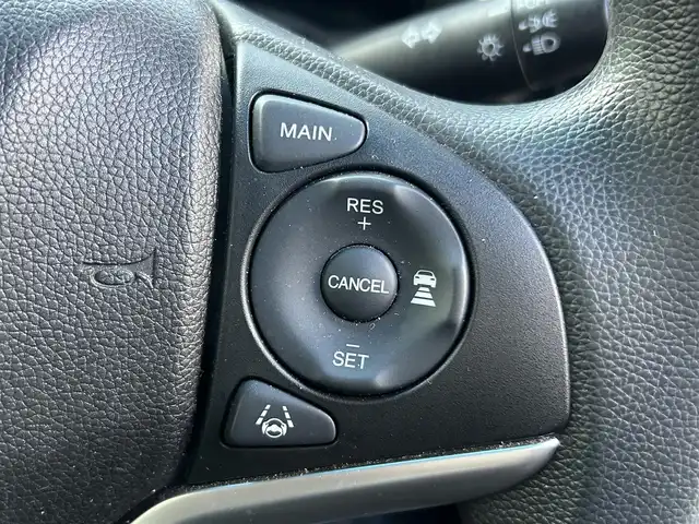 ホンダ シャトル ハイブリッド ホンダセンシング 長崎県 2020(令2)年 1.9万km シャイニンググレーM HONDAインターナビ(FM/AM/CD/USB/BTオーディオ)/バックカメラ/プッシュスタート/スマートキー/ステアリングスイッチ/レーダークルーズコントロール/ビルトインETC/ナビ連動型ドラレコ/純正フロアマット/ABS/VSA/LKAS/路外逸脱抑制システム/CMBS/ヘッドライトレベリングダイヤル/SRSエアバッグ/ISOFIX/取説/保証書