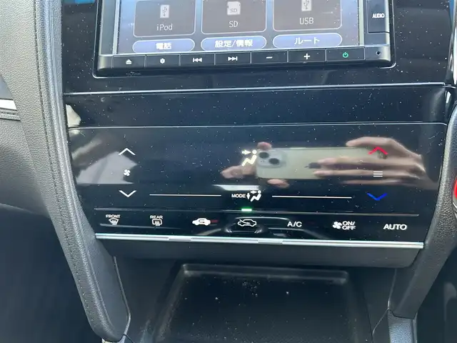 ホンダ シャトル ハイブリッド ホンダセンシング 長崎県 2020(令2)年 1.9万km シャイニンググレーM HONDAインターナビ(FM/AM/CD/USB/BTオーディオ)/バックカメラ/プッシュスタート/スマートキー/ステアリングスイッチ/レーダークルーズコントロール/ビルトインETC/ナビ連動型ドラレコ/純正フロアマット/ABS/VSA/LKAS/路外逸脱抑制システム/CMBS/ヘッドライトレベリングダイヤル/SRSエアバッグ/ISOFIX/取説/保証書