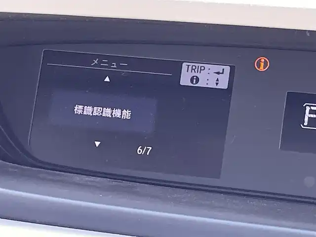 車両画像10