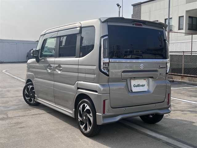 スズキ スペーシア カスタム HYBRID XS ターボ 広島県 2024(令6)年 0.7万km スチールシルバーM ワンオーナー/純正メーカーオプション9インチナビ/・スズキコネクト/・フルセグTV/・Bluetooth/・全方位&バックカメラ/スズキセーフティーサポート/・デュアルセンサーブレーキサポート2/・誤発進抑制機能（前後）/・アダプティブクルーズコントロール/・車線逸脱警報&抑制機能/・車線維持支援機能/・ふらつきお知らせ機能/・標識認識機能/・ハイビームアシスト/コーナーセンサー/両側パワースライドドア/フルLEDヘッドライト/ハーフレザー調シート/・シートヒーター（D/N席）/ドライブレコーダー/ビルトインETC