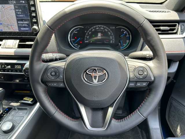 トヨタ ＲＡＶ４ ＰＨＶ ブラックトーン 東京都 2021(令3)年 4.1万km アティチュードブラックマイカ/ダークブルーマイカ 2トーン 登録時走行40864km/ワンオーナー/セーフティセンス/・プリクラッシュセーフティ/・レーントレーシングアシスト/・レーダークルーズコントロール/・オートマチックハイビーム/・ロードサインアシスト/モデリスタエアロ/パノラマムーンルーフ/純正メモリーナビ・フルセグTV/パノラミックビューモニター/デジタルインナーミラー/黒革シート（合皮）/前席パワーシート/前席シートベンチレーション＆シートヒーター/ハンズフリーパワーバックドア/インテリジェントクリアランスソナー/おくだけ充電/ビルトインETC2.0/前後ドライブレコーダー/アクセサリーコンセント/LEDライト/R4.5.6.7年記録簿/保証書・取説/スペアキー