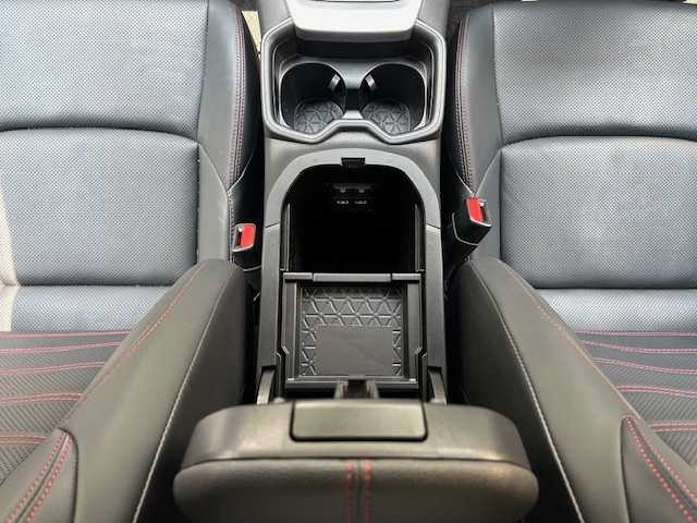 トヨタ ＲＡＶ４ ＰＨＶ ブラックトーン 東京都 2021(令3)年 4.1万km アティチュードブラックマイカ/ダークブルーマイカ 2トーン 登録時走行40864km/ワンオーナー/セーフティセンス/・プリクラッシュセーフティ/・レーントレーシングアシスト/・レーダークルーズコントロール/・オートマチックハイビーム/・ロードサインアシスト/モデリスタエアロ/パノラマムーンルーフ/純正メモリーナビ・フルセグTV/パノラミックビューモニター/デジタルインナーミラー/黒革シート（合皮）/前席パワーシート/前席シートベンチレーション＆シートヒーター/ハンズフリーパワーバックドア/インテリジェントクリアランスソナー/おくだけ充電/ビルトインETC2.0/前後ドライブレコーダー/アクセサリーコンセント/LEDライト/R4.5.6.7年記録簿/保証書・取説/スペアキー