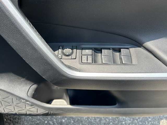 トヨタ ＲＡＶ４ ＰＨＶ ブラックトーン 東京都 2021(令3)年 4.1万km アティチュードブラックマイカ/ダークブルーマイカ 2トーン 登録時走行40864km/ワンオーナー/セーフティセンス/・プリクラッシュセーフティ/・レーントレーシングアシスト/・レーダークルーズコントロール/・オートマチックハイビーム/・ロードサインアシスト/モデリスタエアロ/パノラマムーンルーフ/純正メモリーナビ・フルセグTV/パノラミックビューモニター/デジタルインナーミラー/黒革シート（合皮）/前席パワーシート/前席シートベンチレーション＆シートヒーター/ハンズフリーパワーバックドア/インテリジェントクリアランスソナー/おくだけ充電/ビルトインETC2.0/前後ドライブレコーダー/アクセサリーコンセント/LEDライト/R4.5.6.7年記録簿/保証書・取説/スペアキー