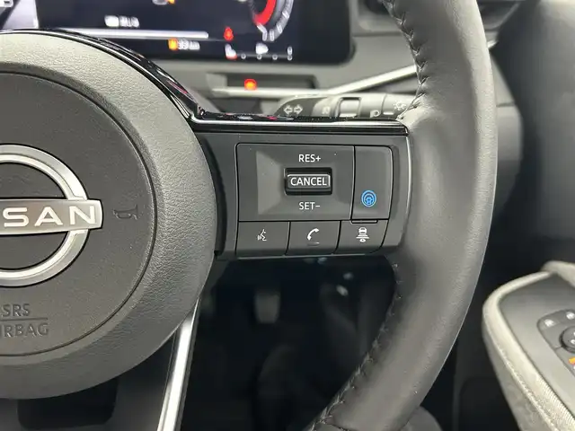 日産 オーラ G レザーエディション 熊本県 2022(令4)年 2.6万km ミッドナイトブラック/サンライズカッパー 純正ナビ/（フルセグTV/Bluetooth/USB/AppleCarPlay/HDMI）/BOSEサウンド/プロパイロット/全方位カメラ/ビルトインETC2.0/前席シートヒーター/ステアリングヒーター/純正前方ドライブレコーダー/前後クリアランスソナー/置くだけ充電/デジタルインナーミラー/衝突軽減ブレーキ/レーンキープアシスト/横滑り防止/ブラインドスポットモニター/純正フロアマット/純正17インチAW/オートライト/オートマチックハイビーム/LEDヘッドライト/フォグランプ/保証書