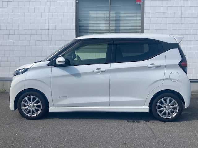 日産 デイズ ハイウェイスターX 三重県 2020(令2)年 7.5万km ホワイトパール (株)IDOMが運営する【じしゃロン四日市店】の自社ローン専用車両になります。こちらは現金またはオートローンご利用時の価格です。自社ローンご希望の方は別途その旨お申付け下さい/全方位カメラ/衝突軽減システム/レーンキープアシスト/エンジンスタートボタン/スマートキー/バックカメラ/LEDヘッドライト/社外14インチAW