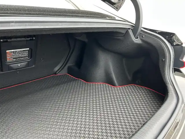 レクサス ＲＣ Ｆ 滋賀県 2015(平27)年 4.7万km ブラック ムーンルーフ/マークレビンソン/純正SDナビ/(FM/AM/CD/DVD/フルセグ/Bluetooth)/前後ドライブレコーダー/ビルトインETC/バックカメラ/ＴＶキャンセラー/空気圧センサー/レクサスセーフティシステム+/・レーダークルーズコントロール/・プリクラッシュブレーキアシスト	/・レーンディパーチャーアラート/・ブラインドスポットモニタ/・リヤクロストラフィックアラート/・コーナーセンサー/電動リヤスポイラー/電動格納ミラー/運転席・助手席シートヒーター/運転席・助手席シートベンチレーション/革巻きステアリング/ステアリングヒーター/ステアリングスイッチ/パドルシフト/オートライト/3眼LEDヘッドライト/フロントフォグ/オートハイビーム/フルオートエアコン/ドアパネルカーボンパネル/グローブボックスカーボンインテリアパネル/プッシュスタート/スマートキー/純正フロアマット/黒革シート/純正19インチAW