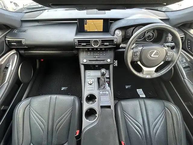 レクサス ＲＣ Ｆ 滋賀県 2015(平27)年 4.7万km ブラック ムーンルーフ/マークレビンソン/純正SDナビ/(FM/AM/CD/DVD/フルセグ/Bluetooth)/前後ドライブレコーダー/ビルトインETC/バックカメラ/ＴＶキャンセラー/空気圧センサー/レクサスセーフティシステム+/・レーダークルーズコントロール/・プリクラッシュブレーキアシスト	/・レーンディパーチャーアラート/・ブラインドスポットモニタ/・リヤクロストラフィックアラート/・コーナーセンサー/電動リヤスポイラー/電動格納ミラー/運転席・助手席シートヒーター/運転席・助手席シートベンチレーション/革巻きステアリング/ステアリングヒーター/ステアリングスイッチ/パドルシフト/オートライト/3眼LEDヘッドライト/フロントフォグ/オートハイビーム/フルオートエアコン/ドアパネルカーボンパネル/グローブボックスカーボンインテリアパネル/プッシュスタート/スマートキー/純正フロアマット/黒革シート/純正19インチAW