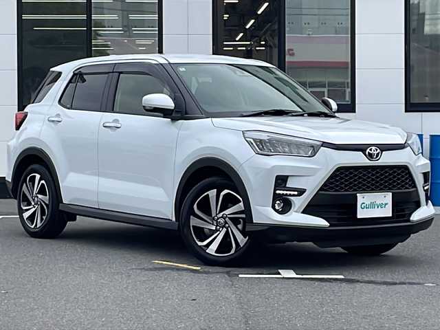 トヨタ ライズ Z 山口県 2024(令6)年 1.9万km シャイニングホワイトパール 純正メモリナビ【NMZK-W73D】/・フルセグテレビ/・CD/DVD/AM/FM/・Bluetooth/バックカメラ/前後ドライブレコーダー【TZ-DR210】/ETC/プッシュスタート/スマートキー（スペアあり）/電動パーキングブレーキ/シートヒーター（運転席・助手席）/USBソケット（前席・後席×２）/シガーソケット/純正17インチAW/ブラインドスポットモニター/スマートアシスト/・衝突回避支援ブレーキ機能/・衝突警報機能/・車線逸脱警報機能/車線逸脱抑制制御機能/・ふらつき警報/・路側逸脱警報/・ブレーキ制御付誤発進抑制機能（前方・後方）/・先行車発進お知らせ機能/・ADB（アダプティブドライビングビーム）/・コーナーセンサー/・標識認識機能/・全車速追従機能付ACC/・サイドビューランプ/・LKC（レーンキープコントロール）/・ドライブスタートコントロール/・LEDリヤランプ（テール＆ストップランプ）/・LEDハイマウントストップランプ/・コンライト（ライト自動点灯・消灯システム）/・防眩インナーミラー/・リバース連動間欠リヤワイパー/・VSC＆TRC/・EBD（電子制動力配分制御）付ABS&ブレーキアシスト