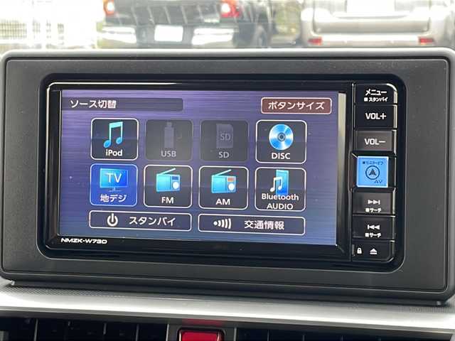 トヨタ ライズ Z 山口県 2024(令6)年 1.9万km シャイニングホワイトパール 純正メモリナビ【NMZK-W73D】/・フルセグテレビ/・CD/DVD/AM/FM/・Bluetooth/バックカメラ/前後ドライブレコーダー【TZ-DR210】/ETC/プッシュスタート/スマートキー（スペアあり）/電動パーキングブレーキ/シートヒーター（運転席・助手席）/USBソケット（前席・後席×２）/シガーソケット/純正17インチAW/ブラインドスポットモニター/スマートアシスト/・衝突回避支援ブレーキ機能/・衝突警報機能/・車線逸脱警報機能/車線逸脱抑制制御機能/・ふらつき警報/・路側逸脱警報/・ブレーキ制御付誤発進抑制機能（前方・後方）/・先行車発進お知らせ機能/・ADB（アダプティブドライビングビーム）/・コーナーセンサー/・標識認識機能/・全車速追従機能付ACC/・サイドビューランプ/・LKC（レーンキープコントロール）/・ドライブスタートコントロール/・LEDリヤランプ（テール＆ストップランプ）/・LEDハイマウントストップランプ/・コンライト（ライト自動点灯・消灯システム）/・防眩インナーミラー/・リバース連動間欠リヤワイパー/・VSC＆TRC/・EBD（電子制動力配分制御）付ABS&ブレーキアシスト