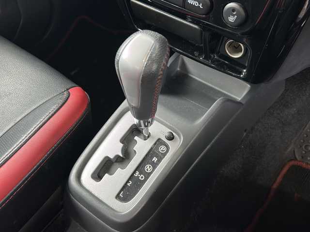 スズキ ジムニー クロスアドベンチャー 鳥取県 2013(平25)年 3.6万km ブリーズブルーメタリック 純正キーレス/パートタイム４WD/専用合革シート（ヒーター）/背面ハードカバー/メッキグリル/メッキアンダーカバー/フォグライト/革巻ハンドル/社外１６インチAW/純正ラジアル4本積込/プライバシーガラス/社外CD/保証書・取説