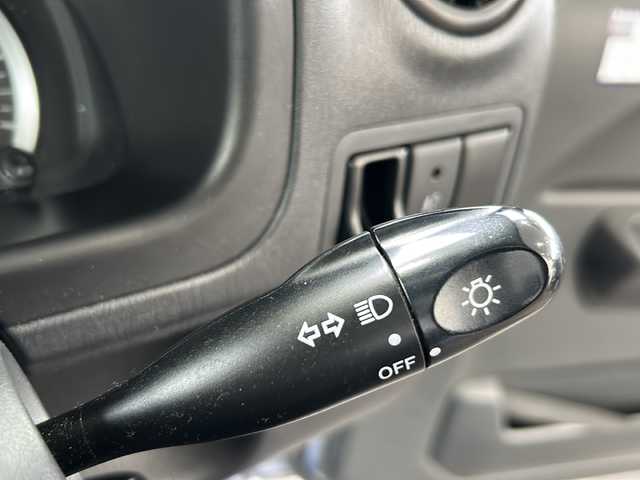 スズキ ジムニー クロスアドベンチャー 鳥取県 2013(平25)年 3.6万km ブリーズブルーメタリック 純正キーレス/パートタイム４WD/専用合革シート（ヒーター）/背面ハードカバー/メッキグリル/メッキアンダーカバー/フォグライト/革巻ハンドル/社外１６インチAW/純正ラジアル4本積込/プライバシーガラス/社外CD/保証書・取説