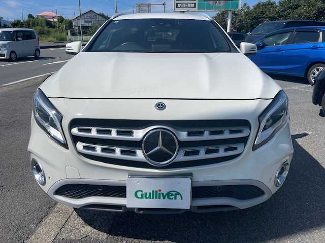 メルセデス・ベンツ ＧＬＡ１８０ 神奈川県 2018(平30)年 4.6万km カルサイトホワイト 衝突軽減システム/ブラインドスポットアシスト/横滑り防止装置/可変速度リミッター/電動リアゲート/ルーフレール/純正１８インチAW/コーナーセンサー/カーテンエアバッグ/サイドエアバッグ/LEDヘッドライト/フォグランプ/オートライト/純正ナビ/CD・FM・AM・BT/スマートキー/ETC/ドラレコ/バックカメラ