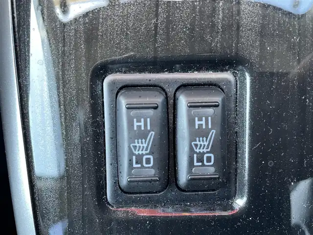 三菱 アウトランダー ＰＨＥＶ G ナビパッケージ 佐賀県 2016(平28)年 5.3万km ルビーブラックP eアシスト/純正メモリナビ/フルセグTV/DVD/Bluetooth/USB/マルチアラウンドモニター/ETC/ドライブレコーダー/ハーフレザーシート/シートヒーター/AC100V/1500W電源/パドルシフト/レーダークルーズコントロール/革巻きステアリング/ステアリングリモコン/ヒーター/LEDヘッドライト/フォグランプ/オートライト/充電ケーブル/スマートキー×2/パワーバックドア