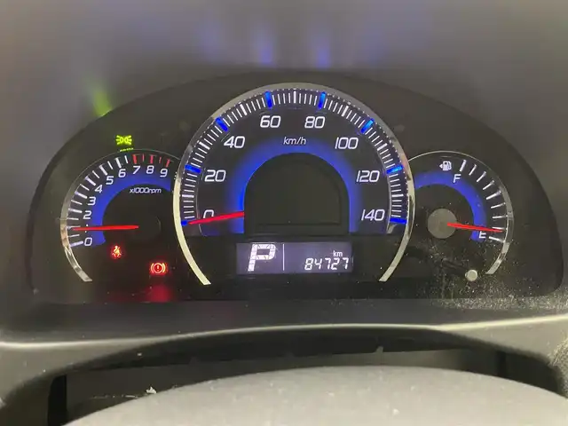 スズキ ワゴンＲ スティングレー リミテッドⅡ 愛知県 2012(平24)年 8.5万km パールホワイト 社外ナビ　禁煙車　フルセグＴＶ　ＤＶＤ再生　シートヒーター　ＥＴＣ　ＨＩＤオートライト　フォグランプ　Ｂｌｕｅｔｏｏｔｈ　社外フロアマット　純正１５インチアルミホイール　スマートキー　プッシュスタート