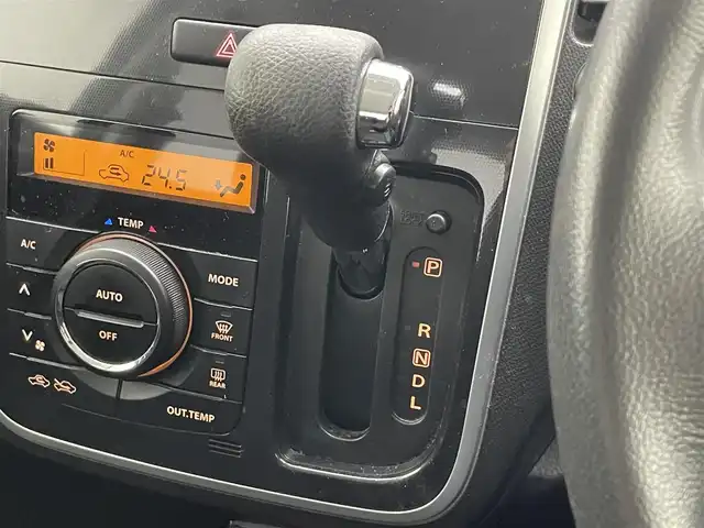 スズキ ワゴンＲ スティングレー リミテッドⅡ 愛知県 2012(平24)年 8.5万km パールホワイト 社外ナビ　禁煙車　フルセグＴＶ　ＤＶＤ再生　シートヒーター　ＥＴＣ　ＨＩＤオートライト　フォグランプ　Ｂｌｕｅｔｏｏｔｈ　社外フロアマット　純正１５インチアルミホイール　スマートキー　プッシュスタート