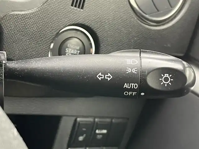 スズキ ワゴンＲ スティングレー リミテッドⅡ 愛知県 2012(平24)年 8.5万km パールホワイト 社外ナビ　禁煙車　フルセグＴＶ　ＤＶＤ再生　シートヒーター　ＥＴＣ　ＨＩＤオートライト　フォグランプ　Ｂｌｕｅｔｏｏｔｈ　社外フロアマット　純正１５インチアルミホイール　スマートキー　プッシュスタート