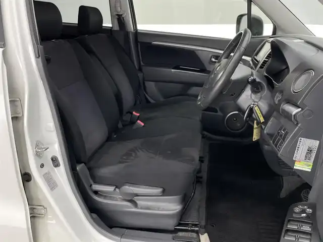 スズキ ワゴンＲ スティングレー リミテッドⅡ 愛知県 2012(平24)年 8.5万km パールホワイト 社外ナビ　禁煙車　フルセグＴＶ　ＤＶＤ再生　シートヒーター　ＥＴＣ　ＨＩＤオートライト　フォグランプ　Ｂｌｕｅｔｏｏｔｈ　社外フロアマット　純正１５インチアルミホイール　スマートキー　プッシュスタート