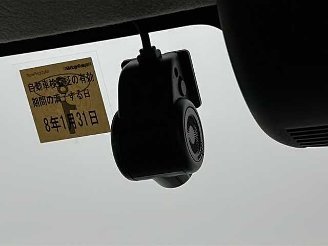 スズキ スペーシア カスタム HYBRID XS ターボ 宮城県 2023(令5)年 4.6万km ピュアホワイトP ワンオーナー/禁煙車/スズキセーフティーサポート/・デュアルカメラブレーキサポート/・車線逸脱警報/・車線逸脱抑制機能/・ハイビームアシスト/・パーキングソナー/・横滑り防止機能/オートクルーズコントロール/ヘッドアップディスプレイ/前席シートヒーター/両側パワースライドドア/純正8インチナビ/（BT.AM.FM.CD.DVD.SD.HDMI）/バックカメラ/フルセグテレビ/ビルトインETC/前後純正ドライブレコーダー/ハーフレザーシート/パドルシフト/革巻きステアリング/ステアリングスイッチ/プッシュスタート/スマートキー/スペアキー/エンジンスターター/ロールサンシェード/シートバックテーブル/純正フロアマット/純正ドアバイザー/LEDヘッドライト/LEDフォグランプ/純正15インチアルミホイール/アイドリングストップ