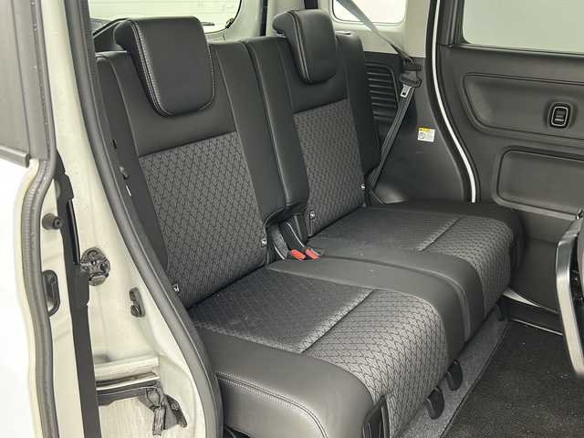 スズキ スペーシア カスタム HYBRID XS ターボ 宮城県 2023(令5)年 4.6万km ピュアホワイトP ワンオーナー/禁煙車/スズキセーフティーサポート/・デュアルカメラブレーキサポート/・車線逸脱警報/・車線逸脱抑制機能/・ハイビームアシスト/・パーキングソナー/・横滑り防止機能/オートクルーズコントロール/ヘッドアップディスプレイ/前席シートヒーター/両側パワースライドドア/純正8インチナビ/（BT.AM.FM.CD.DVD.SD.HDMI）/バックカメラ/フルセグテレビ/ビルトインETC/前後純正ドライブレコーダー/ハーフレザーシート/パドルシフト/革巻きステアリング/ステアリングスイッチ/プッシュスタート/スマートキー/スペアキー/エンジンスターター/ロールサンシェード/シートバックテーブル/純正フロアマット/純正ドアバイザー/LEDヘッドライト/LEDフォグランプ/純正15インチアルミホイール/アイドリングストップ