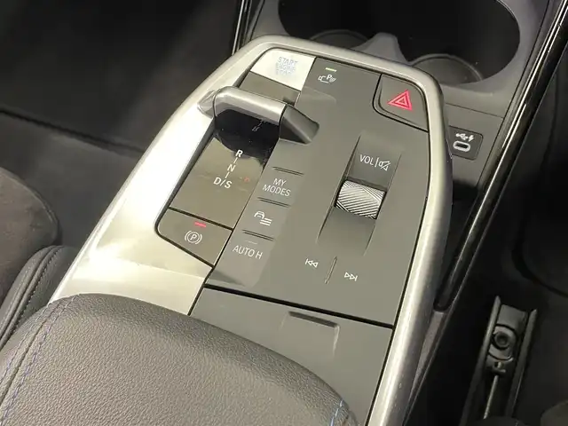 ＢＭＷ ＢＭＷ ２１８ｄ アクティブツアラー Mスポーツ 岡山県 2023(令5)年 3.7万km アルピンホワイトⅢ 純正ナビ/全周囲カメラ/Bluetooth/USB/アップルカープレイ/ドライビングアシストプラス/HUD/正面衝突警告/車線逸脱警告/車線変更警告/車線変更警告/側面衝突警告/アダプティブPDC/発進モニター/ACC/オートライト/AHB/ブレーキAH/パドルシフト/コンフォートアクセス/デジタルキー/ETC