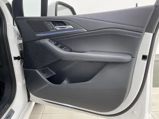 ＢＭＷ ＢＭＷ ２１８ｄ アクティブツアラー Mスポーツ 岡山県 2023(令5)年 3.7万km アルピンホワイトⅢ 純正ナビ/全周囲カメラ/Bluetooth/USB/アップルカープレイ/ドライビングアシストプラス/HUD/正面衝突警告/車線逸脱警告/車線変更警告/車線変更警告/側面衝突警告/アダプティブPDC/発進モニター/ACC/オートライト/AHB/ブレーキAH/パドルシフト/コンフォートアクセス/デジタルキー/ETC