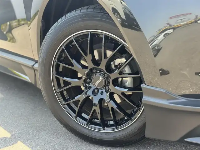 トヨタ ハリアー Z レザーパッケージ 三重県 2022(令4)年 1.7万km プレシャスブラックパール ワンオーナー /GR F・S・Rアンダーエアロ/純正リアスポイラー/RAYS 19インチアルミホイール/調光パノラマルーフ/ヘッドアップディスプレイ/ブラインドスポットモニター/TコネクトSDナビゲーションシステム/JBLプレミアムサウンドシステム/パノラミックビューモニター/黒レザーシート/・前席エアシート/シートヒーター /・前席パワーシート/デジタルインナーミラー /レーダークルーズコントロール/レーントレーシングアシスト/パワーバックドア /ビルトインETC/プロジェクター式LEDヘッドランプ/デイタイムランニングランプ/オートライト/アダプティブハイビームシステム/LEDフォグランプ/プッシュエンジンスタート/スマートキー×2/新車時保証書/取扱説明書