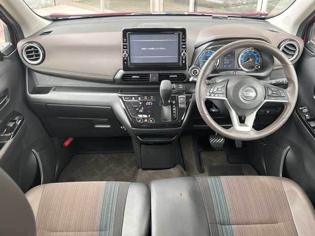 日産 デイズ HWS G ターボ プロパイロットED 静岡県 2019(令1)年 2万km スパークリングレッド/ブラック 純正ナビ/・CD/DVD/・FM/AM/・フルセグTV/・Bluetooth/・SD/主要装備/・アラウンドビューモニター/・プロパイロット/・アイドリングストップ/・ＬＥＤヘッドライト/・フォグランプ/・エマージェンシーブレーキ/・サイドカーテンエアバッグ/・コーナーセンサー/・ハーフレザーシート/・ETC/・マフラーカッター/・ステアリングスイッチ/・プッシュスタート/・運転席+助手席シートヒーター/・純正フロアマット/・純正アルミホイール