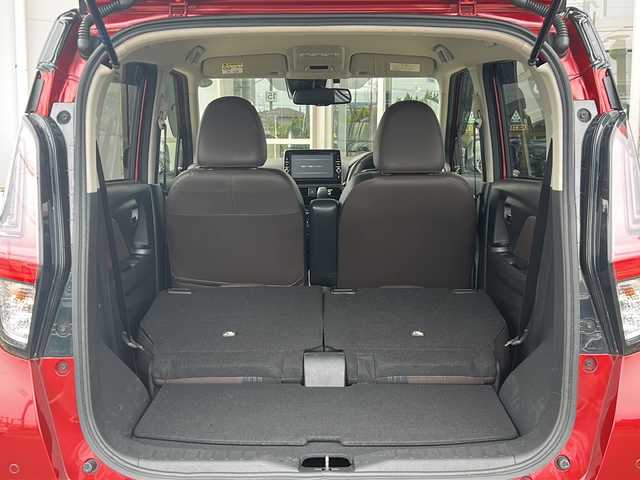 日産 デイズ HWS G ターボ プロパイロットED 静岡県 2019(令1)年 2万km スパークリングレッド/ブラック 純正ナビ/・CD/DVD/・FM/AM/・フルセグTV/・Bluetooth/・SD/主要装備/・アラウンドビューモニター/・プロパイロット/・アイドリングストップ/・ＬＥＤヘッドライト/・フォグランプ/・エマージェンシーブレーキ/・サイドカーテンエアバッグ/・コーナーセンサー/・ハーフレザーシート/・ETC/・マフラーカッター/・ステアリングスイッチ/・プッシュスタート/・運転席+助手席シートヒーター/・純正フロアマット/・純正アルミホイール