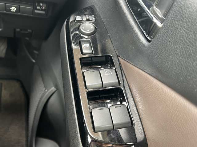 日産 デイズ HWS G ターボ プロパイロットED 静岡県 2019(令1)年 2万km スパークリングレッド/ブラック 純正ナビ/・CD/DVD/・FM/AM/・フルセグTV/・Bluetooth/・SD/主要装備/・アラウンドビューモニター/・プロパイロット/・アイドリングストップ/・ＬＥＤヘッドライト/・フォグランプ/・エマージェンシーブレーキ/・サイドカーテンエアバッグ/・コーナーセンサー/・ハーフレザーシート/・ETC/・マフラーカッター/・ステアリングスイッチ/・プッシュスタート/・運転席+助手席シートヒーター/・純正フロアマット/・純正アルミホイール