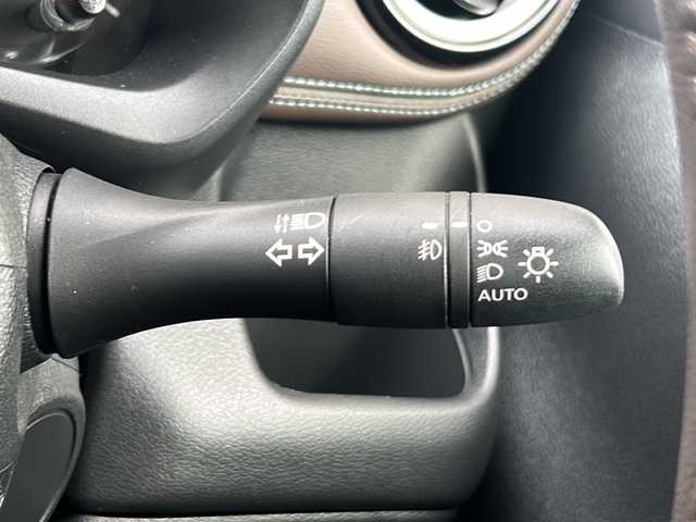 日産 デイズ HWS G ターボ プロパイロットED 静岡県 2019(令1)年 2万km スパークリングレッド/ブラック 純正ナビ/・CD/DVD/・FM/AM/・フルセグTV/・Bluetooth/・SD/主要装備/・アラウンドビューモニター/・プロパイロット/・アイドリングストップ/・ＬＥＤヘッドライト/・フォグランプ/・エマージェンシーブレーキ/・サイドカーテンエアバッグ/・コーナーセンサー/・ハーフレザーシート/・ETC/・マフラーカッター/・ステアリングスイッチ/・プッシュスタート/・運転席+助手席シートヒーター/・純正フロアマット/・純正アルミホイール