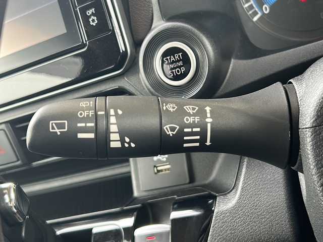 日産 デイズ HWS G ターボ プロパイロットED 静岡県 2019(令1)年 2万km スパークリングレッド/ブラック 純正ナビ/・CD/DVD/・FM/AM/・フルセグTV/・Bluetooth/・SD/主要装備/・アラウンドビューモニター/・プロパイロット/・アイドリングストップ/・ＬＥＤヘッドライト/・フォグランプ/・エマージェンシーブレーキ/・サイドカーテンエアバッグ/・コーナーセンサー/・ハーフレザーシート/・ETC/・マフラーカッター/・ステアリングスイッチ/・プッシュスタート/・運転席+助手席シートヒーター/・純正フロアマット/・純正アルミホイール