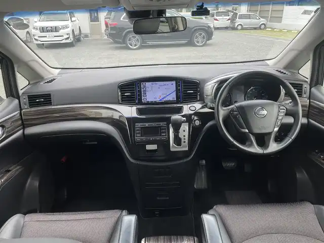 日産 エルグランド 250ハイウェイスターS 兵庫県 2020(令2)年 1.4万km ファントムブラック 外部検査実施済み/・ワンオーナー//福祉車両//グレード：セカンドスライドアップシート/・純正10インチメモリーナビ/・地デジ/DVD/BT/・バックカメラ/・ナビ連動ドライブレコーダー/・両側パワースライドドア/・パワーバックドア/・エマージェンシーブレーキ/・車線逸脱警報/・アダプティブクルーズコントロール/・オートLEDヘッドランプ/・前後ソナー/・純正18インチAW/・ビルトインETC