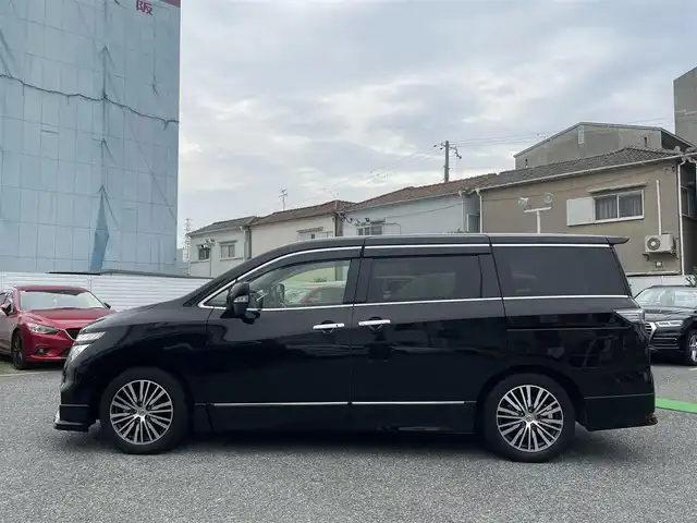 日産 エルグランド 250ハイウェイスターS 兵庫県 2020(令2)年 1.4万km ファントムブラック 外部検査実施済み/・ワンオーナー//福祉車両//グレード：セカンドスライドアップシート/・純正10インチメモリーナビ/・地デジ/DVD/BT/・バックカメラ/・ナビ連動ドライブレコーダー/・両側パワースライドドア/・パワーバックドア/・エマージェンシーブレーキ/・車線逸脱警報/・アダプティブクルーズコントロール/・オートLEDヘッドランプ/・前後ソナー/・純正18インチAW/・ビルトインETC