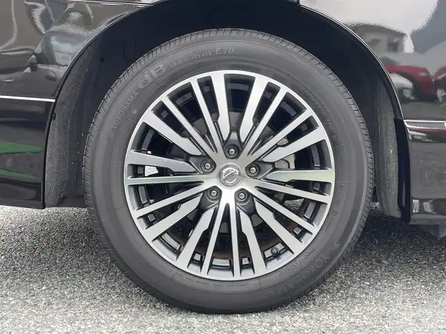 日産 エルグランド 250ハイウェイスターS 兵庫県 2020(令2)年 1.4万km ファントムブラック 外部検査実施済み/・ワンオーナー//福祉車両//グレード：セカンドスライドアップシート/・純正10インチメモリーナビ/・地デジ/DVD/BT/・バックカメラ/・ナビ連動ドライブレコーダー/・両側パワースライドドア/・パワーバックドア/・エマージェンシーブレーキ/・車線逸脱警報/・アダプティブクルーズコントロール/・オートLEDヘッドランプ/・前後ソナー/・純正18インチAW/・ビルトインETC