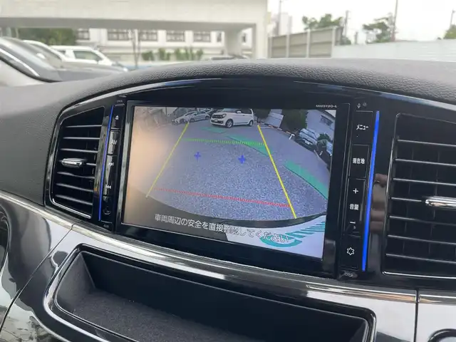 日産 エルグランド 250ハイウェイスターS 兵庫県 2020(令2)年 1.4万km ファントムブラック 外部検査実施済み/・ワンオーナー//福祉車両//グレード：セカンドスライドアップシート/・純正10インチメモリーナビ/・地デジ/DVD/BT/・バックカメラ/・ナビ連動ドライブレコーダー/・両側パワースライドドア/・パワーバックドア/・エマージェンシーブレーキ/・車線逸脱警報/・アダプティブクルーズコントロール/・オートLEDヘッドランプ/・前後ソナー/・純正18インチAW/・ビルトインETC