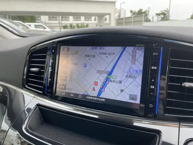 日産 エルグランド 250ハイウェイスターS 兵庫県 2020(令2)年 1.4万km ファントムブラック 外部検査実施済み/・ワンオーナー//福祉車両//グレード：セカンドスライドアップシート/・純正10インチメモリーナビ/・地デジ/DVD/BT/・バックカメラ/・ナビ連動ドライブレコーダー/・両側パワースライドドア/・パワーバックドア/・エマージェンシーブレーキ/・車線逸脱警報/・アダプティブクルーズコントロール/・オートLEDヘッドランプ/・前後ソナー/・純正18インチAW/・ビルトインETC