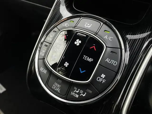 トヨタ エスクァイア ハイブリッド Gi プレミアムパッケージ ブラックテーラード 福岡県 2019(令1)年 5.9万km スパークリングブラックパールクリスタルシャイン ALPINE11型SDナビ(フルセグTV/CD/DVD/BT)/バックモニタートヨタセーフティーセンスエアロレーダークルーズコントロールコーナーセンサー両側パワスラドラレコETCUSBポートHDMIシートヒーターハンドルヒーター純正LEDヘッドライト純正フロアマット純正アルミホイール15inchスマートキープッシュスタート