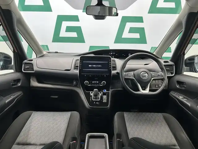 日産 セレナ e－パワー ハイウェイスター V 鹿児島県 2019(令1)年 5.3万km マルーンレッド 2トーン インテリジェントアラウンドビューモニター/ブラインドスポットモニター/プロパイロット/パーキングアシスト/純正フリップダウンモニター/両側パワースライドドア/純正SDナビ/（CD/フルセグ/Bluetooth/SD）/ビルトインETC/純正前方ドライブレコーダー【DJ4-D】/革巻きステアリング/ステアリングリモコン/純正LEDヘッドライト/フロントフォグランプ/オートライト/ハイビームアシスト/後席パーソナルテーブル/電動パーキングブレーキ/ブレーキホールド/純正フロアマット/純正ドアバイザー/純正16インチアルミ