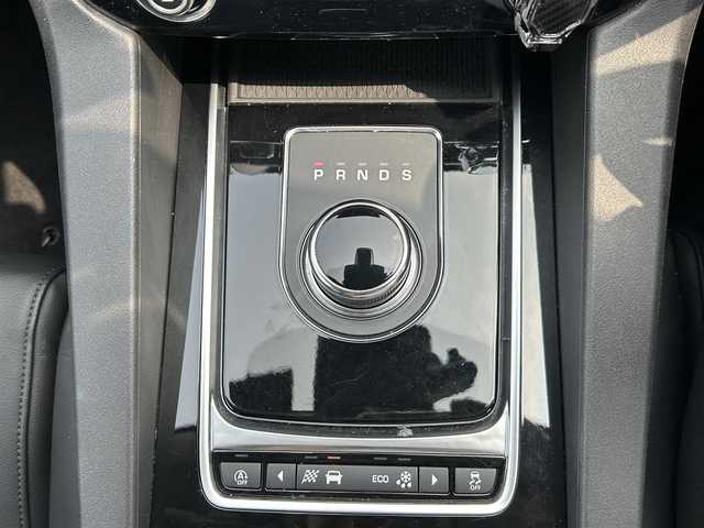 ジャガー Ｆペース プレステージ 愛知県 2019(令1)年 5.1万km フジホワイト スマートキー/プッシュスタート/純正メーカーナビ/フルセグTV/バックカメラ/全方位カメラ/MERIDIANサウンド/クルーズコントロール/クリアランスソナー/ミラー型ドライブレコーダー/レザーシート/前席パワーシート（D席メモリー付き）/パワーバックドア/フロアマット/スペアタイヤ/取説、保証書/スペアキー