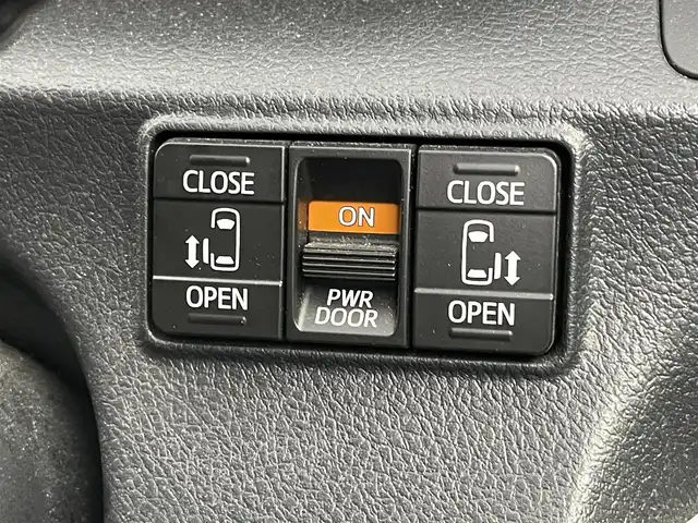 トヨタ シエンタ G 埼玉県 2020(令2)年 3.4万km ブラックマイカ 純正ナビ　バックカメラ　助手席回転シート　ビルトインＥＴＣ　ドライブレコーダー　衝突軽減ブレーキ　両側パワースライドドア　オートライト　オートマチックハイビーム　スマートキー　ＬＥＤヘッドライト　ＴＶ