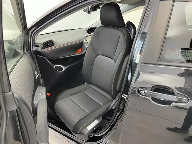 トヨタ シエンタ G 埼玉県 2020(令2)年 3.4万km ブラックマイカ 純正ナビ　バックカメラ　助手席回転シート　ビルトインＥＴＣ　ドライブレコーダー　衝突軽減ブレーキ　両側パワースライドドア　オートライト　オートマチックハイビーム　スマートキー　ＬＥＤヘッドライト　ＴＶ