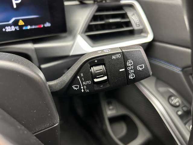 ＢＭＷ ３２０ｄ xDrive ツーリング Mスポーツ 千葉県 2023(令5)年 3.1万km サファイアブラックP ＡＣＣ　/半革シート　/ナビ　/３６０°/Ｂｌｕｅｔｏｏｔｈ接続　/ＨＵＤ　/パーキングアシスト　/電動シート　/電動リアゲート　/ＬＥＤヘッドライト　　/衝突軽減Ｂ　/ＢＳＭ　/ＬＫＡ　/ドラレコ　/ＥＴＣ　/ワンオーナー