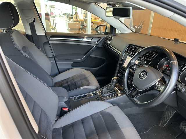 フォルクスワーゲン ゴルフ TSI ハイライン BMテクノ 宮城県 2015(平27)年 7.7万km 白 アダプティブクルーズコントロール/DCC/Discover Pro/フルセグTV/バックカメラ/キセノンヘッドライト/オートライト/フロント/バックフォグランプ/スマートキー/ステアリングスイッチ/パドルシフト/純正17インチAW/アイドリングストップ/メンテナンスブック・取説書あり