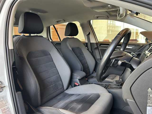 フォルクスワーゲン ゴルフ TSI ハイライン BMテクノ 宮城県 2015(平27)年 7.7万km 白 アダプティブクルーズコントロール/DCC/Discover Pro/フルセグTV/バックカメラ/キセノンヘッドライト/オートライト/フロント/バックフォグランプ/スマートキー/ステアリングスイッチ/パドルシフト/純正17インチAW/アイドリングストップ/メンテナンスブック・取説書あり
