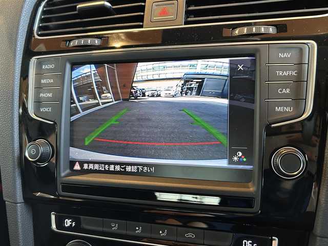 フォルクスワーゲン ゴルフ TSI ハイライン BMテクノ 宮城県 2015(平27)年 7.7万km 白 アダプティブクルーズコントロール/DCC/Discover Pro/フルセグTV/バックカメラ/キセノンヘッドライト/オートライト/フロント/バックフォグランプ/スマートキー/ステアリングスイッチ/パドルシフト/純正17インチAW/アイドリングストップ/メンテナンスブック・取説書あり